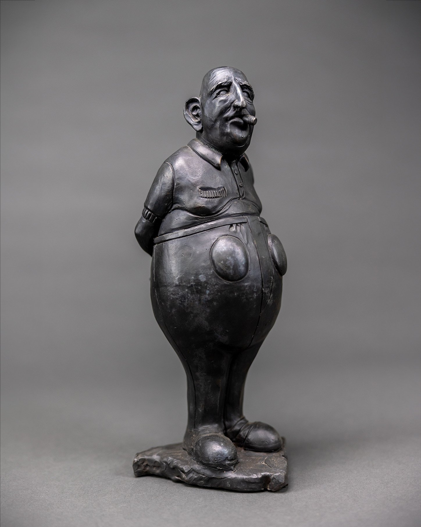 Country Club Guy, sculpture by Charlie McGrady, view 7