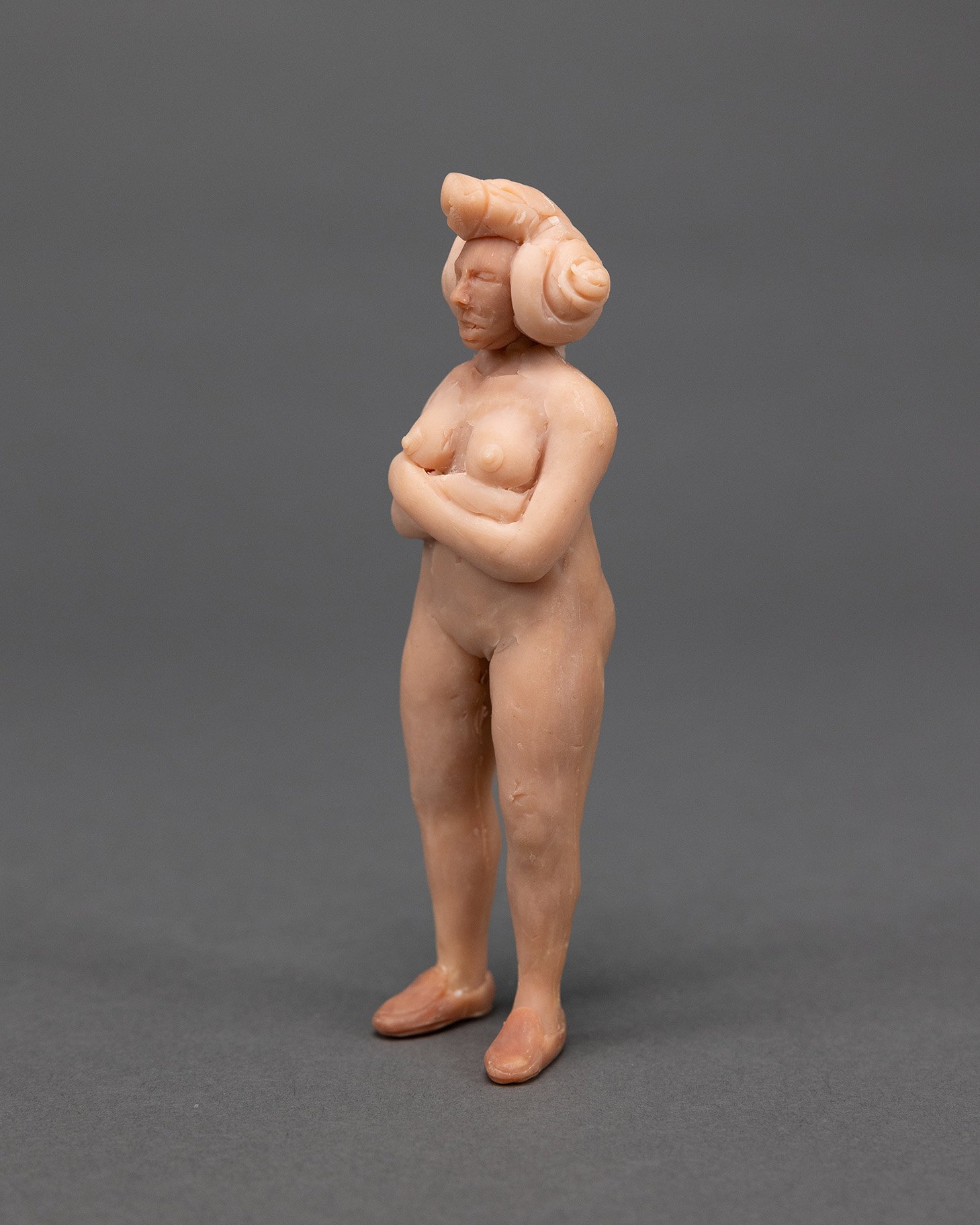 Crossed Arms, sculpture by Charlie McGrady, view 2